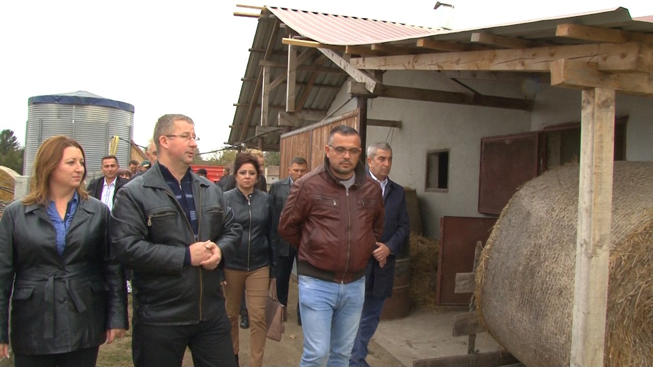 Министар пољопривреде најавио отварање нових тржишта за свињаре и воћаре