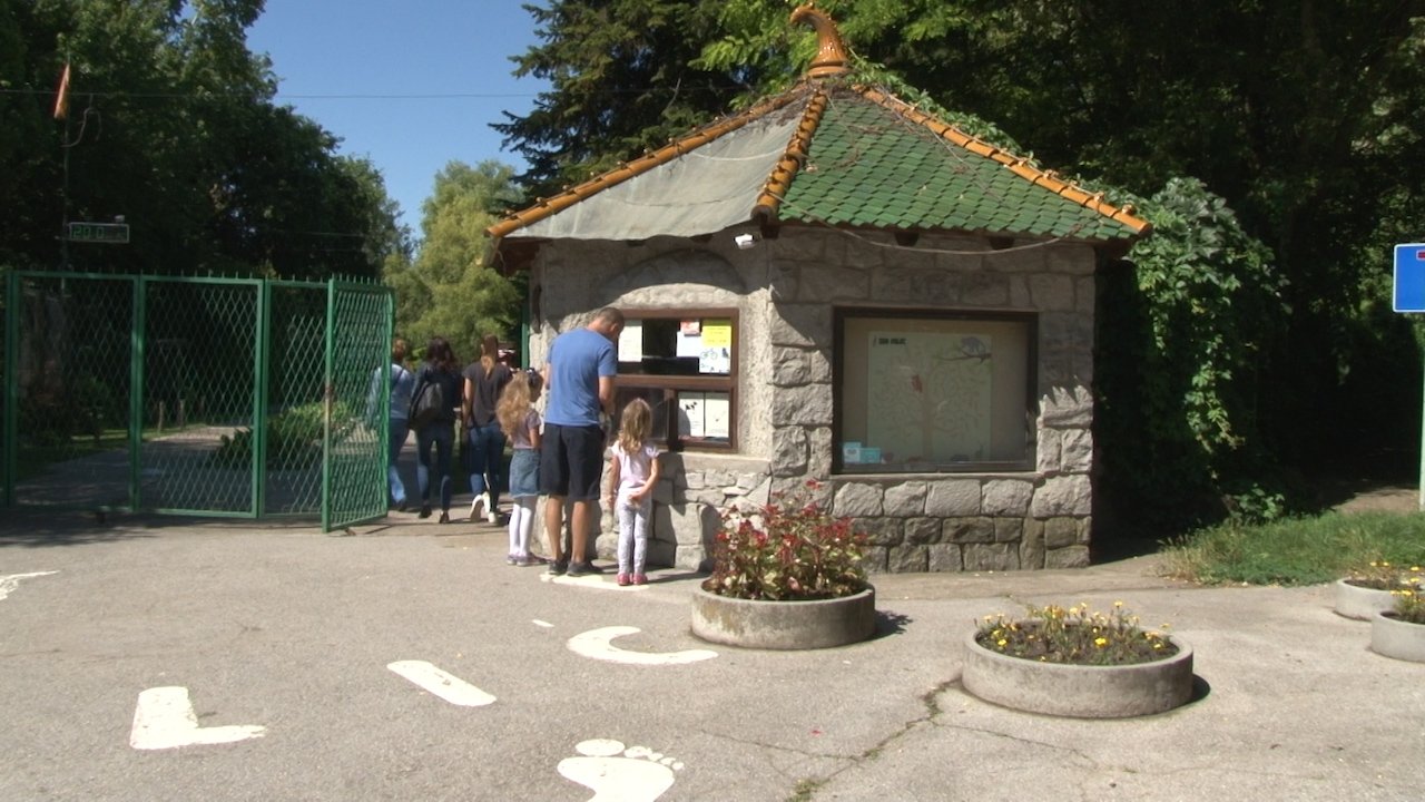 Еко центар и папагајница у Зоо-врту затворени до даљњег