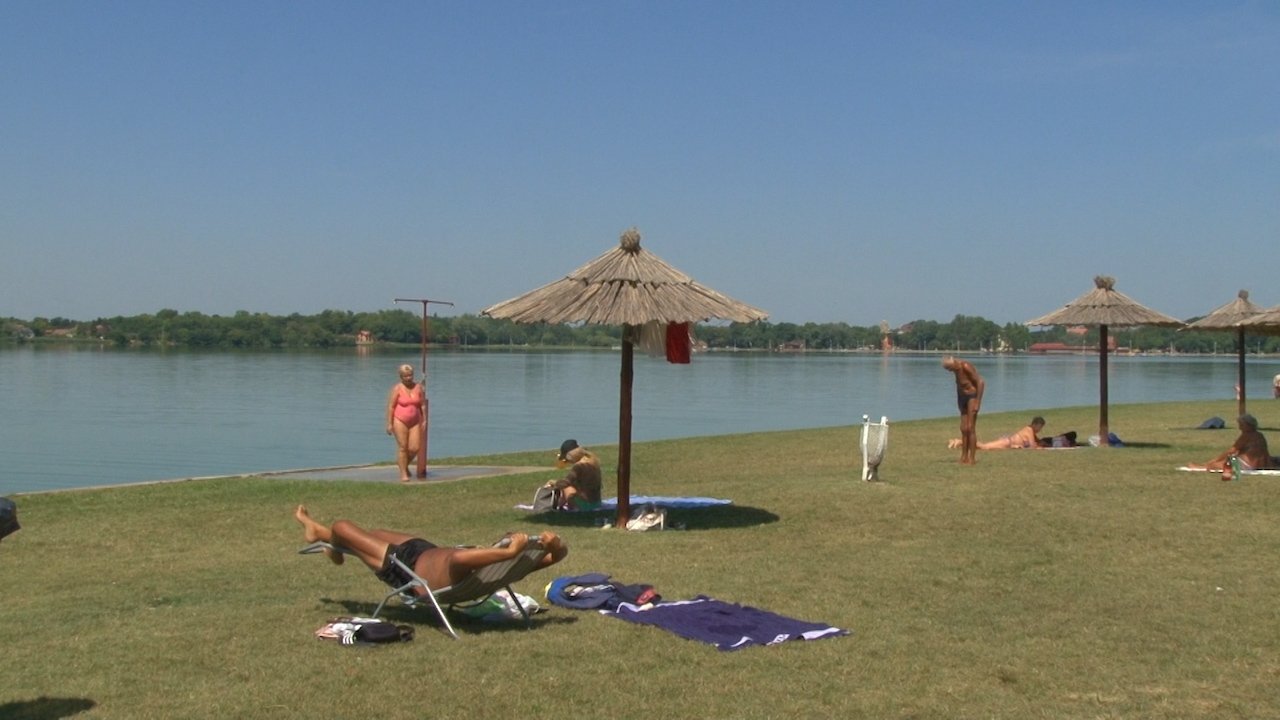 Да ли је Палићко језеро погодно за купање?
