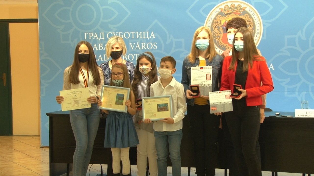 Млади уметници на ликовним конкурсима освојили међународне награде