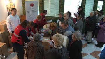 У Црвеном крсту почела подела пакета за социјално угрожене