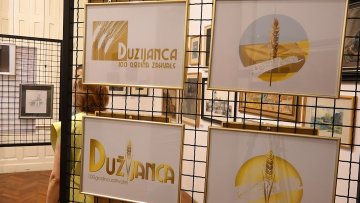 Отворена изложба „С Божјом помоћи” у Галерији „Др Винко Перчић”