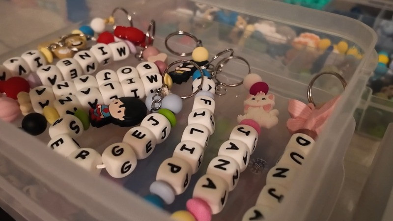 Беби ланчићи, пејзажи, карикатуре, стрипови, иконе…