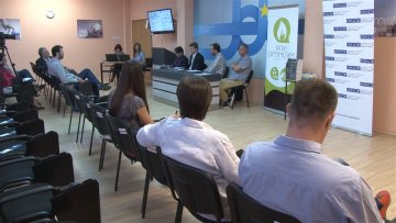 Моћ или немоћ комуникације?