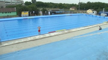 Отворена купалишна сезона на базену у Дудовој шуми