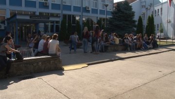Будући студенти полагали пријемни испит на Економском факултету
