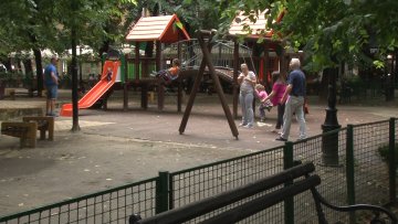 Мала деца осетљива на врућине, педијатри саветују опрез