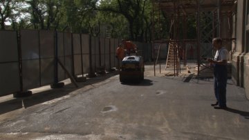 Асфалтиран плато испред Катедрале, спремно за Дужијанцу