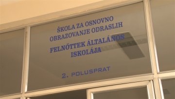Упис у школу за основно образовање одраслих у току