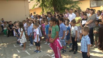 Почела нова школска година, најузбуђенији ђаци прваци