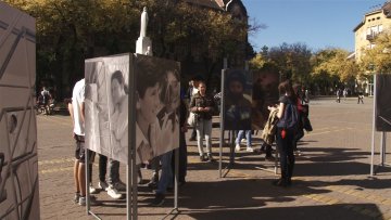 Изложба фотографија организације УНИЦЕФ у центру града