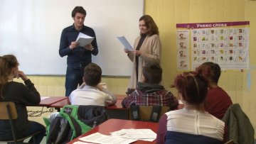 Глумци и ученици обележили дан рођења Данила Киша