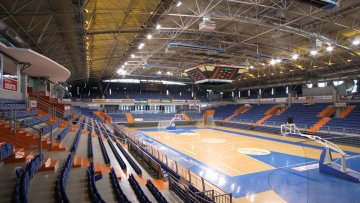 Прво полувреме кобно по кошаркаше Спартака