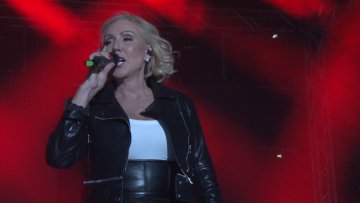Лепа Брена приредила спектакл у Суботици