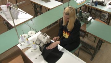 Мирјана друга на такмичењу из текстилних материјала