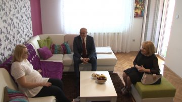 Ђукић Дејановић посетила породицу која чека прво дете