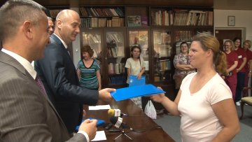 Захваљујући јавним радовима запослене геронтодомаћице