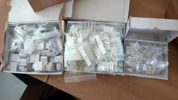На Келебији заплењена зубарска опрема