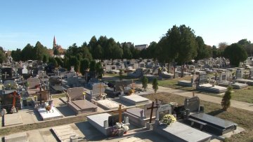 Суботичка гробља спремна су за предстојеће празнике