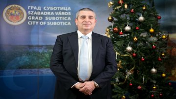Божићна и новогодишња честитка градоначелника Богдана Лабана