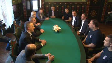 Делегација Ватерполо савеза на пријему код градоначелника