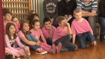 Ружичастом мајицом против вршњачког насиља