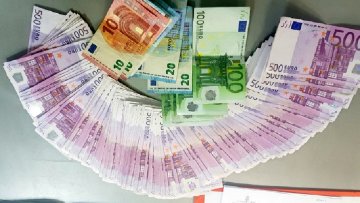 Спречен покушај кријумчарења преко 52.000 евра