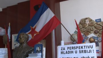 Перформанс на тргу поводом Међународног празника рада