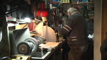Вредне руке мајстор Ласла 40 година оштре суботичке ножеве