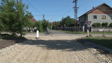 Започели радови на асфалтирању Улице Југ Богдана