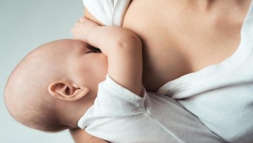  „Оснажимо родитеље, омогућимо дојење“