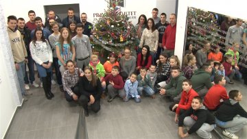 Студенти и школарци заједно створили чаролију 