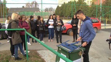 Примарна селекција отпада у Хемијско-технолошкој школи