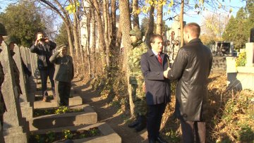 Земља са гробова црвеноармејаца биће послата у Русију