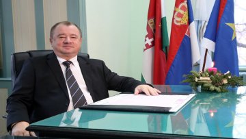 Божићна честитка председника Скупштине града Тивадара Бунфорда