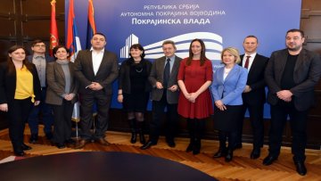 Листови на језицима националних мањина добили 312 милиона динара