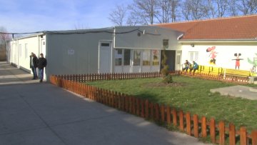 Прихватни центар пун, надлежни поручују-ситуација се прати