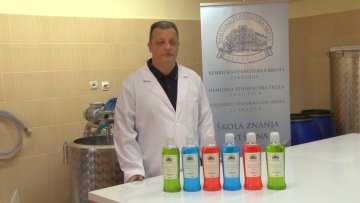 Хемијско-технолошка школа произвела средство за дезинфекцију