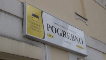 Сахрана само уз најуже чланове породице