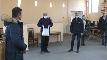 Грађани Макове седмице помажу старијим комшијама