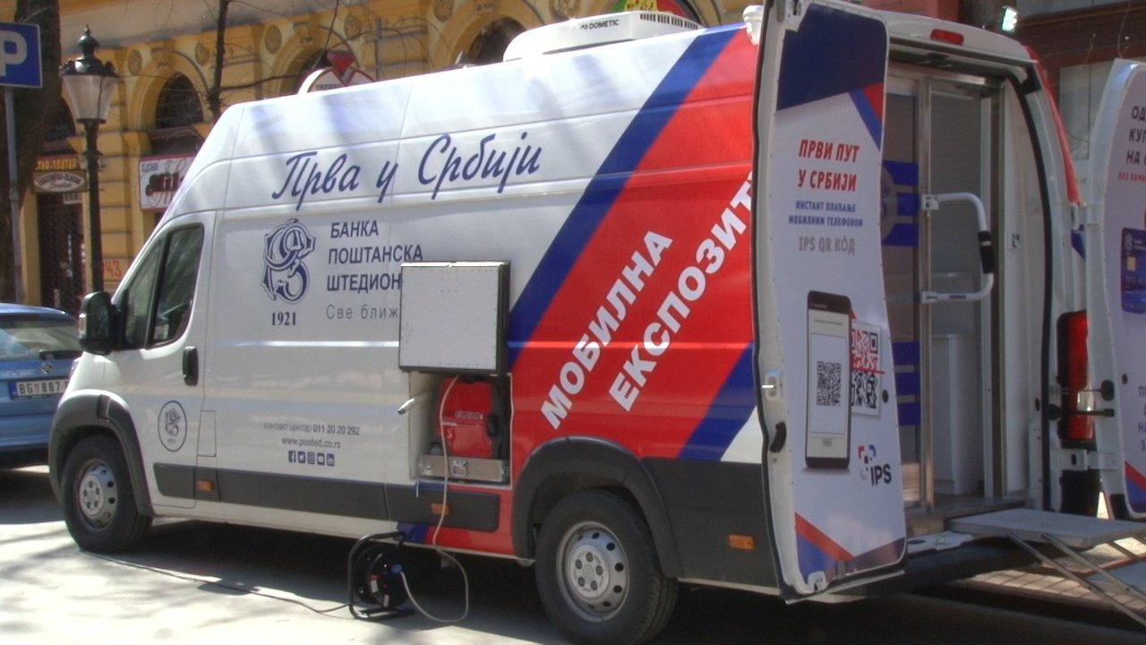 „Поштанска штедионица“ поставила мобилну експозитуру у Суботици