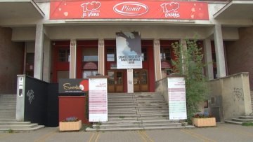 Гледање представа – из удобности свог дома