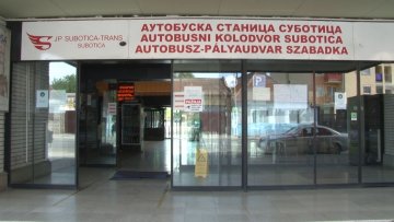 Аутобуска станица отворила врата за пунике и превознике