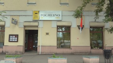 Сахране по редовним процедурама, али уз мере предострожности 