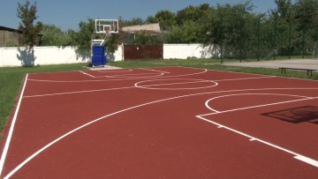 Реконструисана два спортска терена