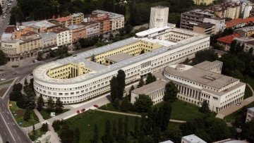 Незапосленим мајкама 15.000 динара месечно за треће и четврто дете