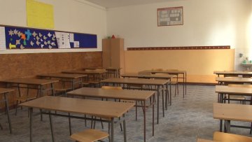 Почео упис у први разред основне школе
