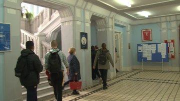 Ђаци поново у клупама