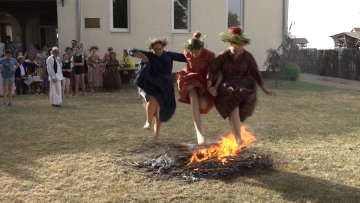 Обичај прескакања ватре на Ивана Цвитњака чувају од заборава