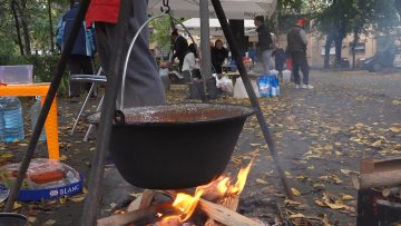 Кували котлић да помогну најугроженије
